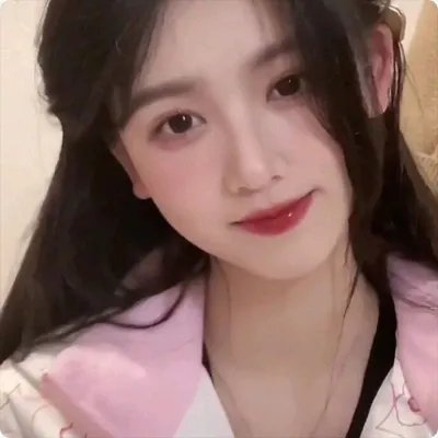 蓝与白形成的蔚蓝色